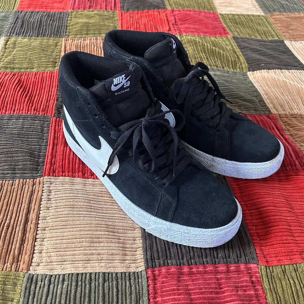 Nike SB Zoom Blazer Mid -- B/W skate shoes size 9.5